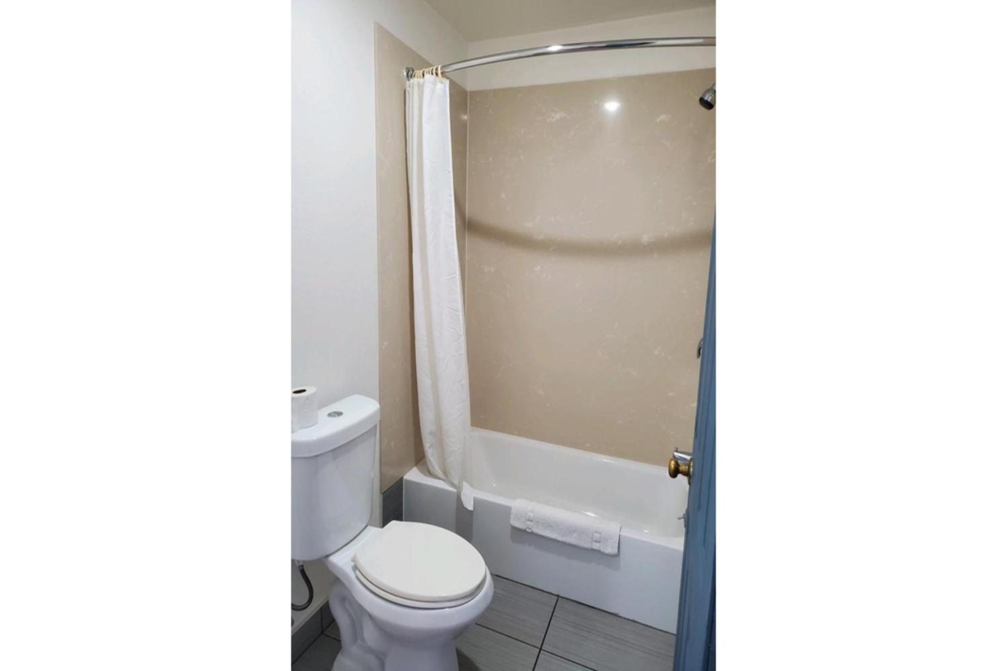 Premier Inn & Suites -Listing Partner Oakland Zewnętrze zdjęcie